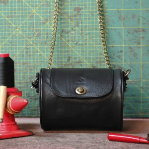 SCRIGNO MINI - Vacchetta volanata nera