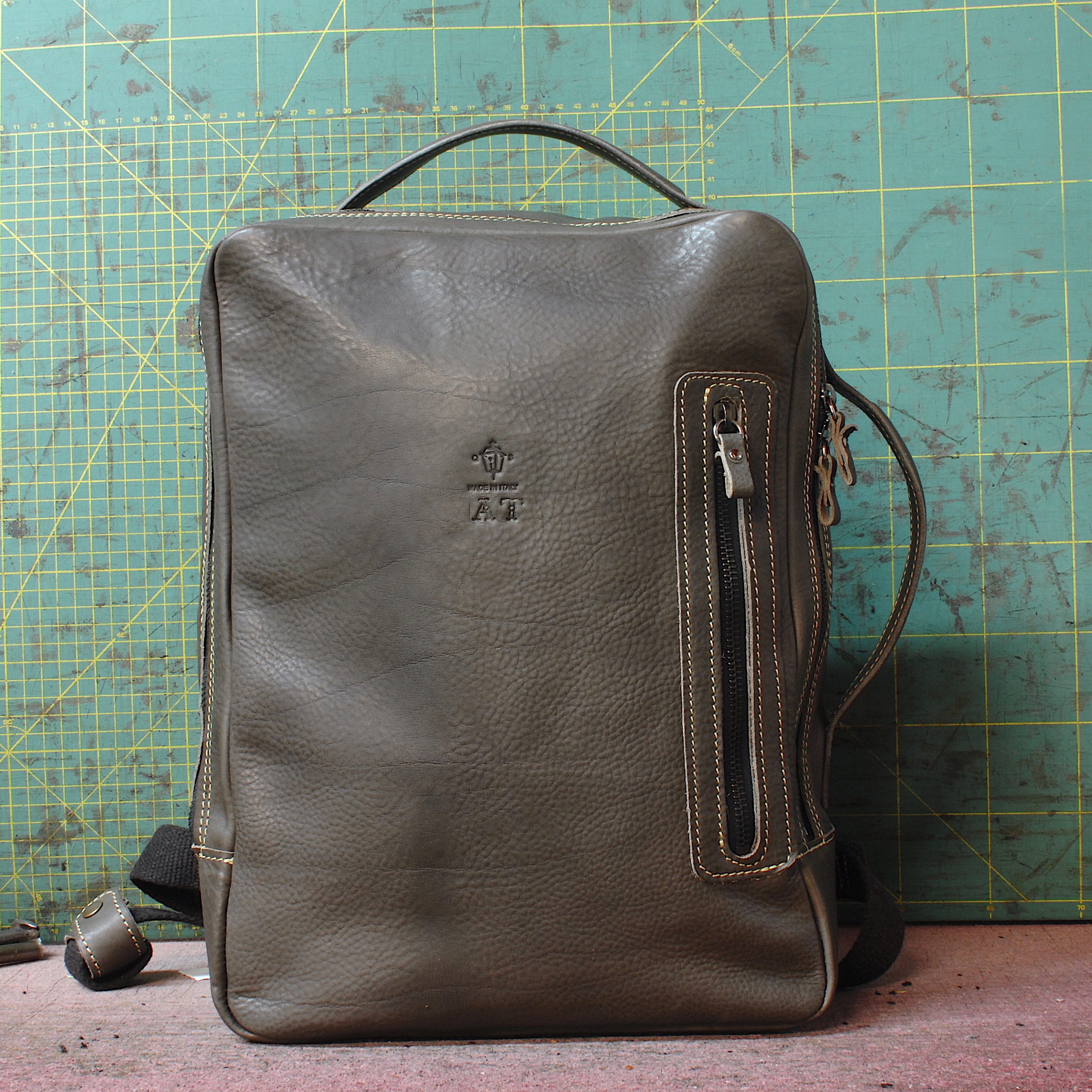 B.PACK Vacchetta Color Smog