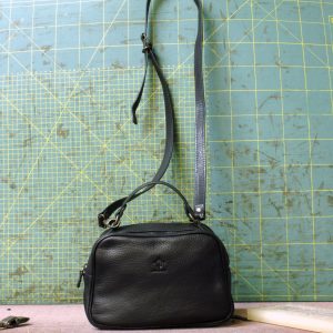 Tracollina Grande in vacchetta nera