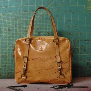 Opus Ridotta schizzata base cuoio