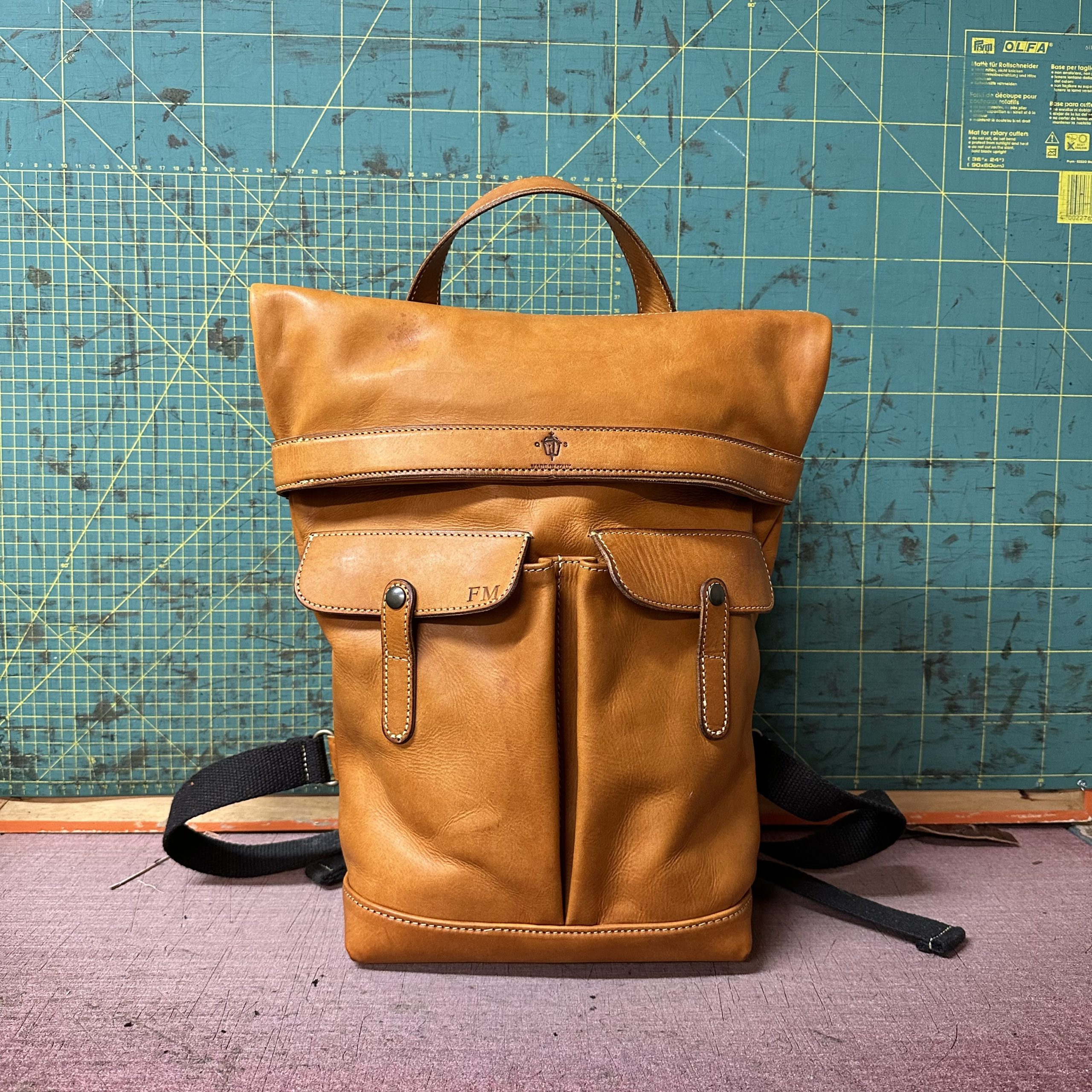 Lockdown Crust Miele con nuova tasca a cannone