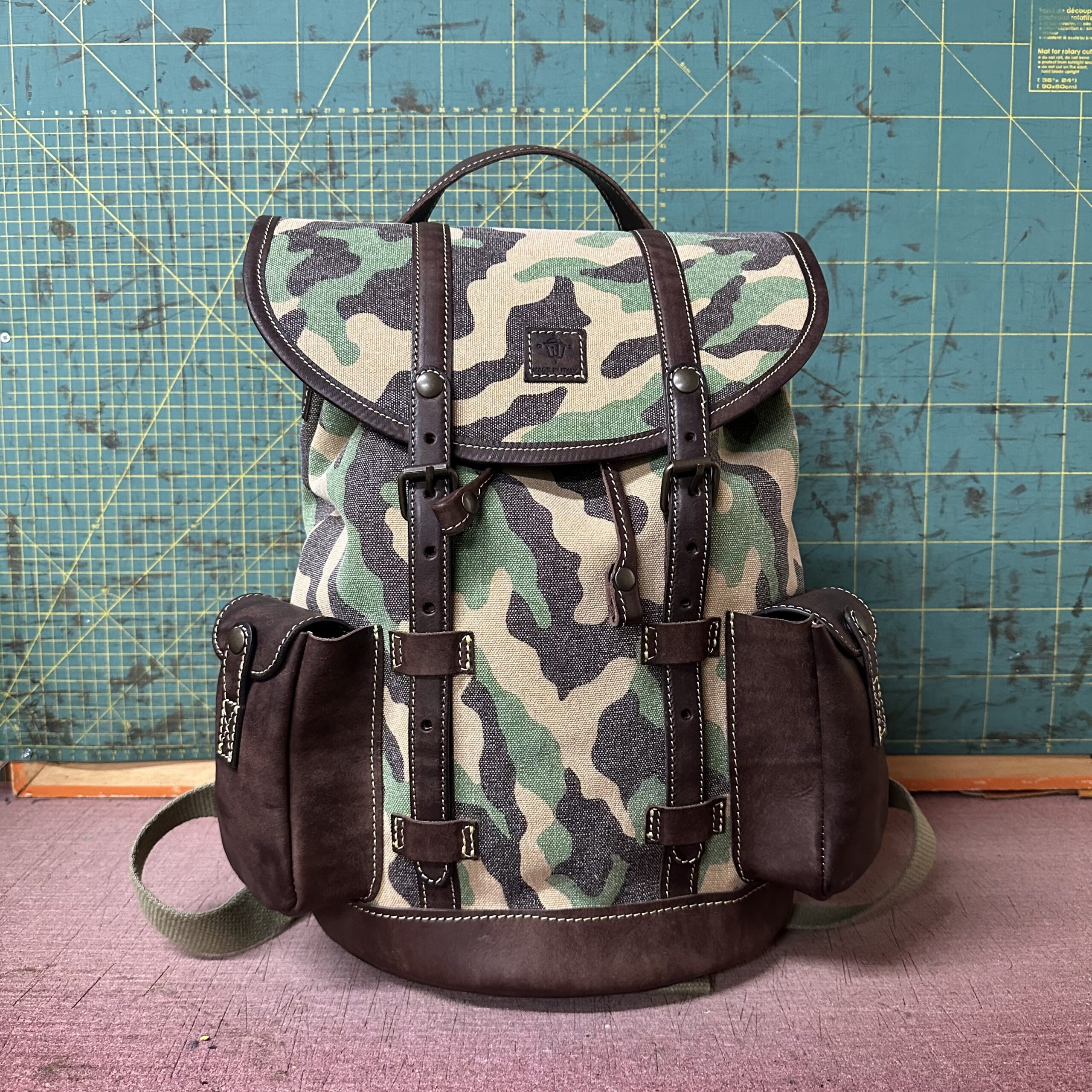 The Backpack Mimetico e T.moro crust