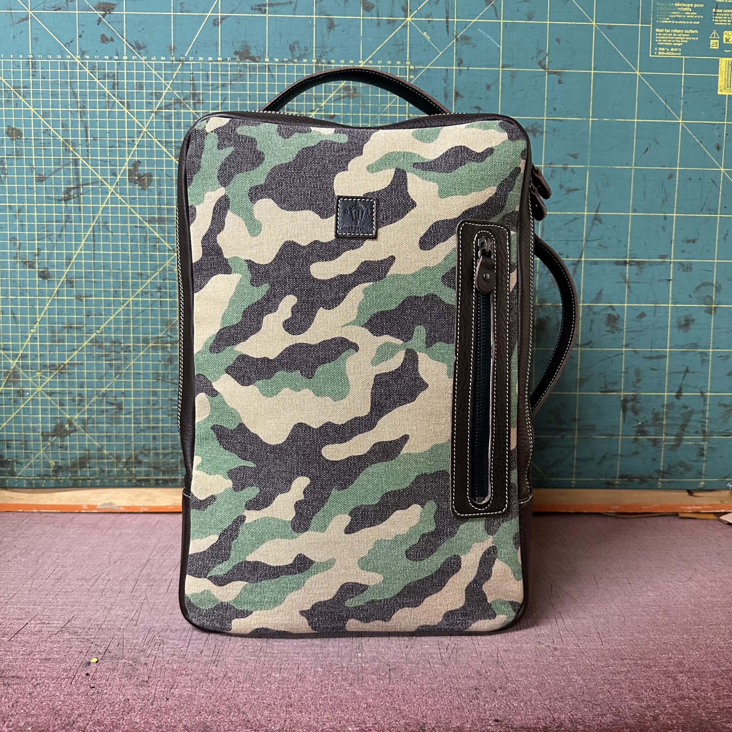 B.Backpack Mimetico e Testa di moro